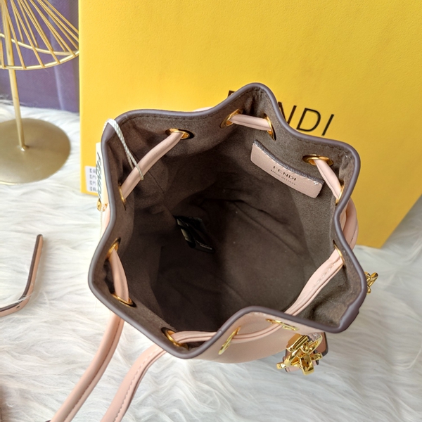 スーパーコピーブランドバッグ素材ディテール